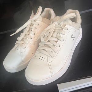 On cloud roger advantage.  The other listing didn’t actually sell.